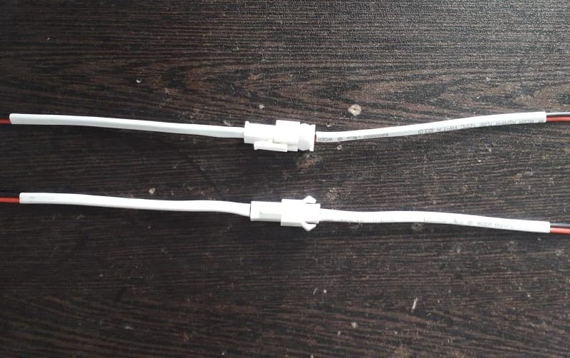 White Sleeve Two Core Wire Connector